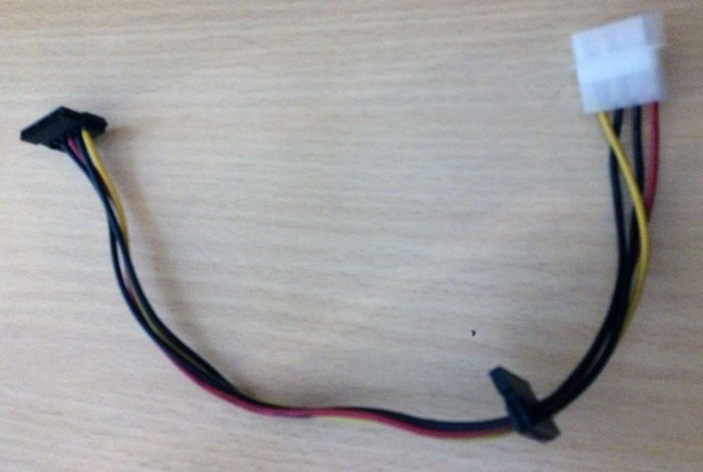 Power SATA cable (Cabos de alimentação SATA)