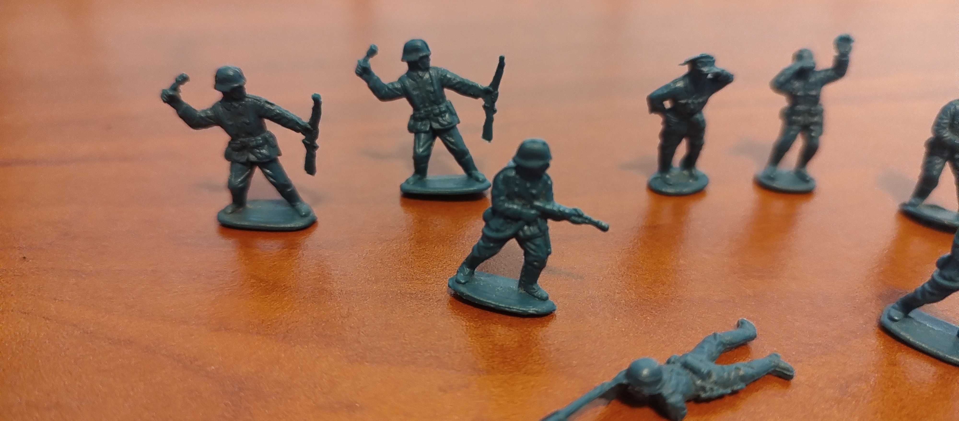 Żołnierzyki żołnierz 1/72 kioskowce Prl Wehrmacht II wojna