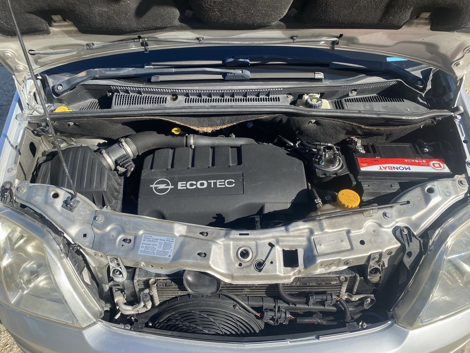 Opel Meriva Cosmo 1.3cdti M/NOVO