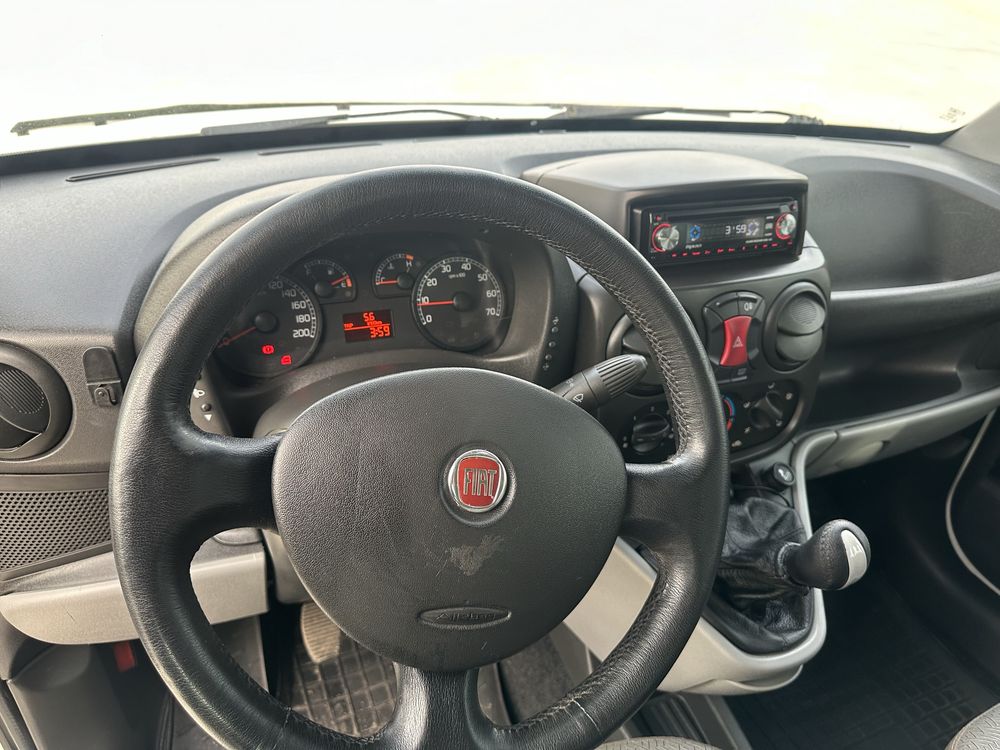 Fiat Doblo 2010 год. Пассажир 1.3 турбо дизель