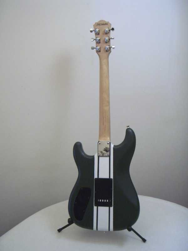 Guitarra nova, JMS British racing green