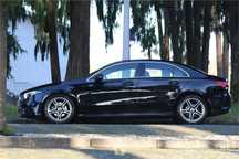 Mercedes-Benz A 180 Limousine d AMG Line Aut.
