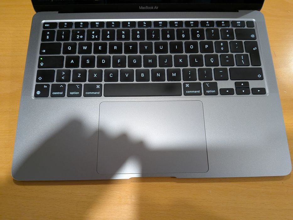 MacBook Air M1, 2020