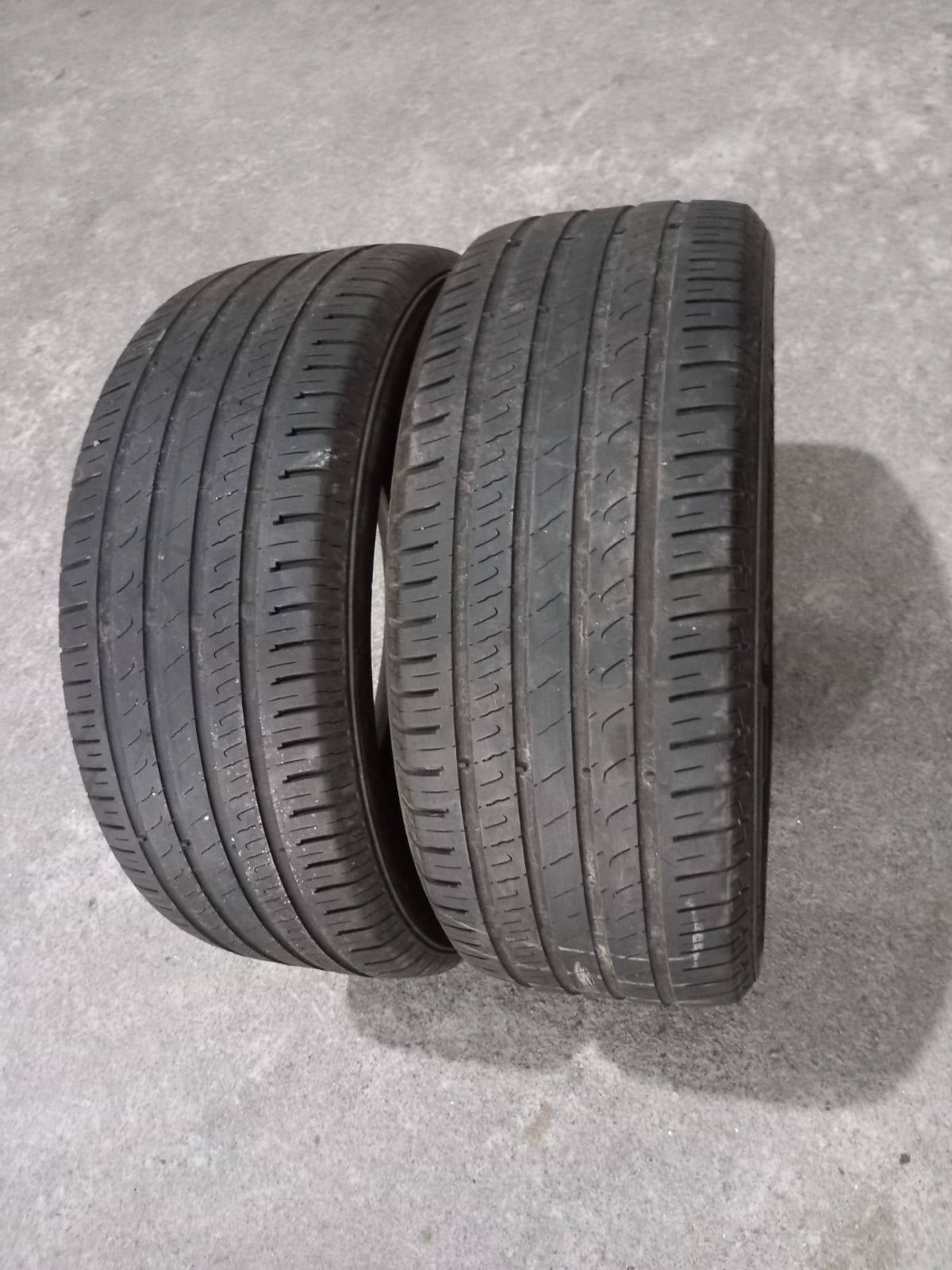 2 pneus 215/55R16 Barum