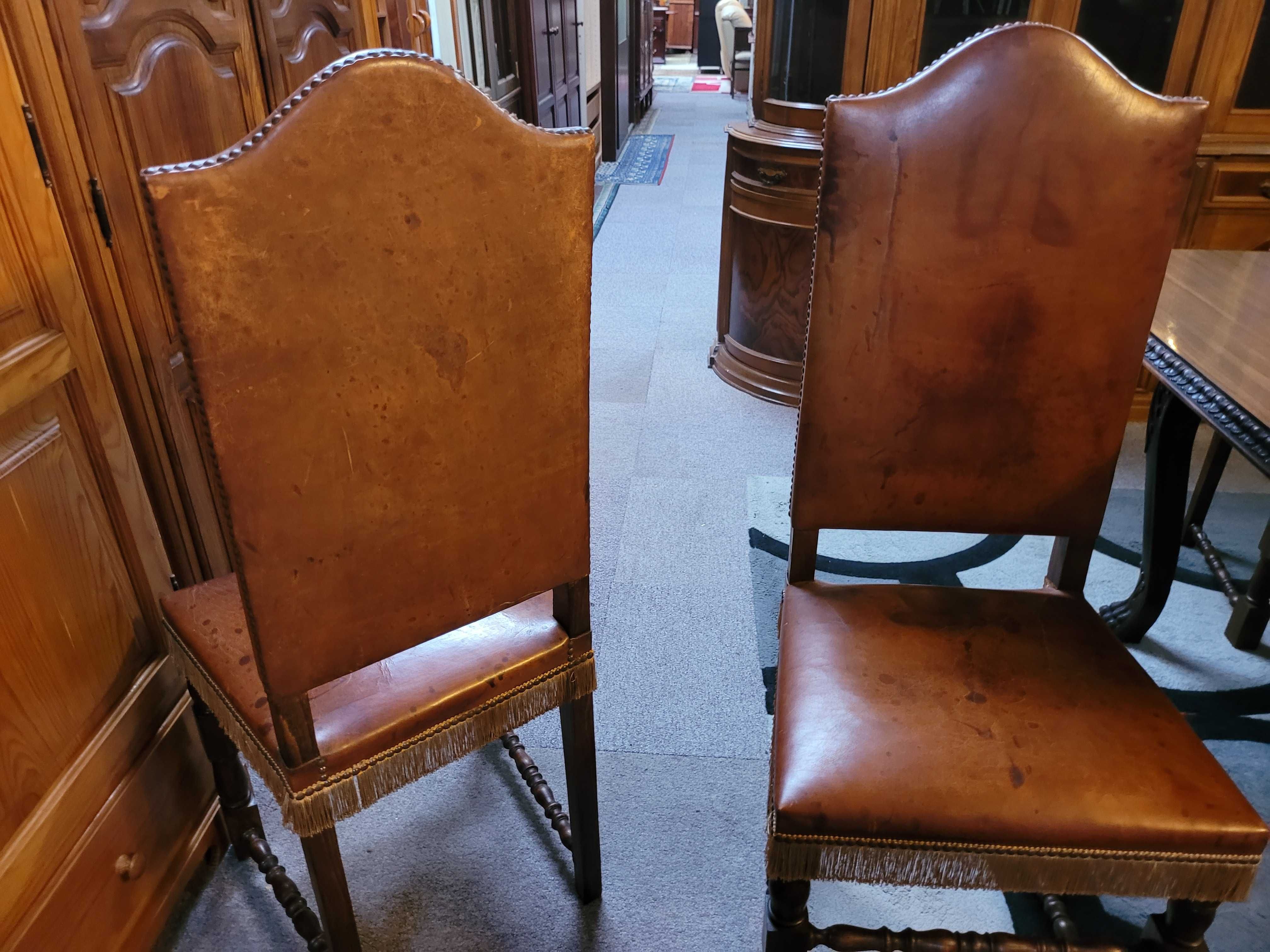 Cadeiras de sala antigas em madeira e couro - Bom estado geral - Valo