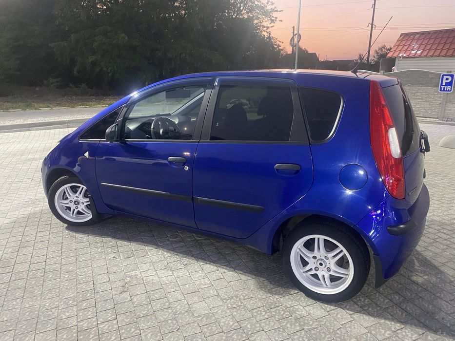 Продам Mitsubishi COLT