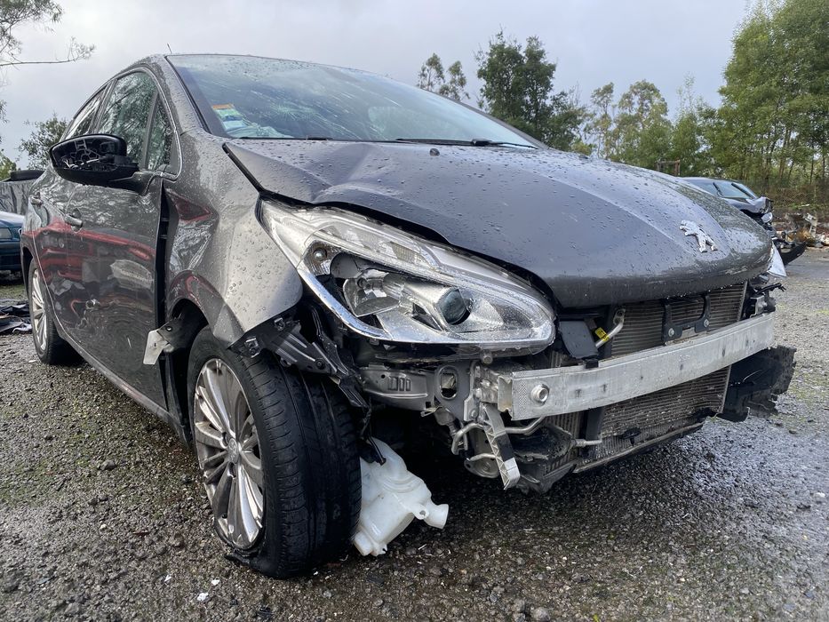 Peugeot 208 CAIXA AUTO 1.2 TURBO