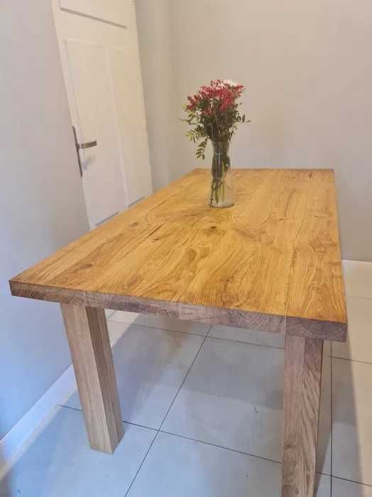 Stół dębowy, Lite drewno