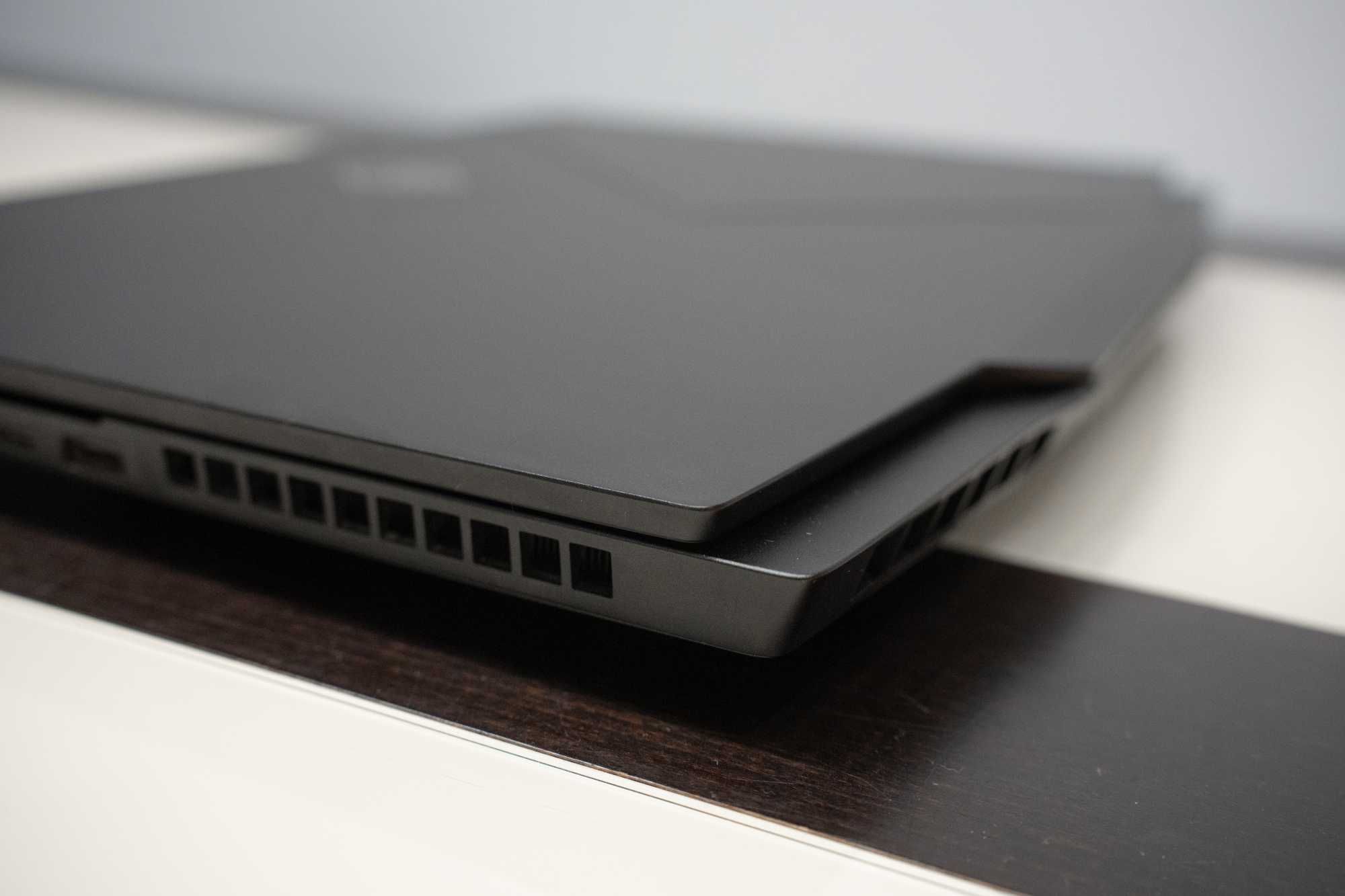 HP OMEN X2S  i9-9880H dla grafika 2 ekrany