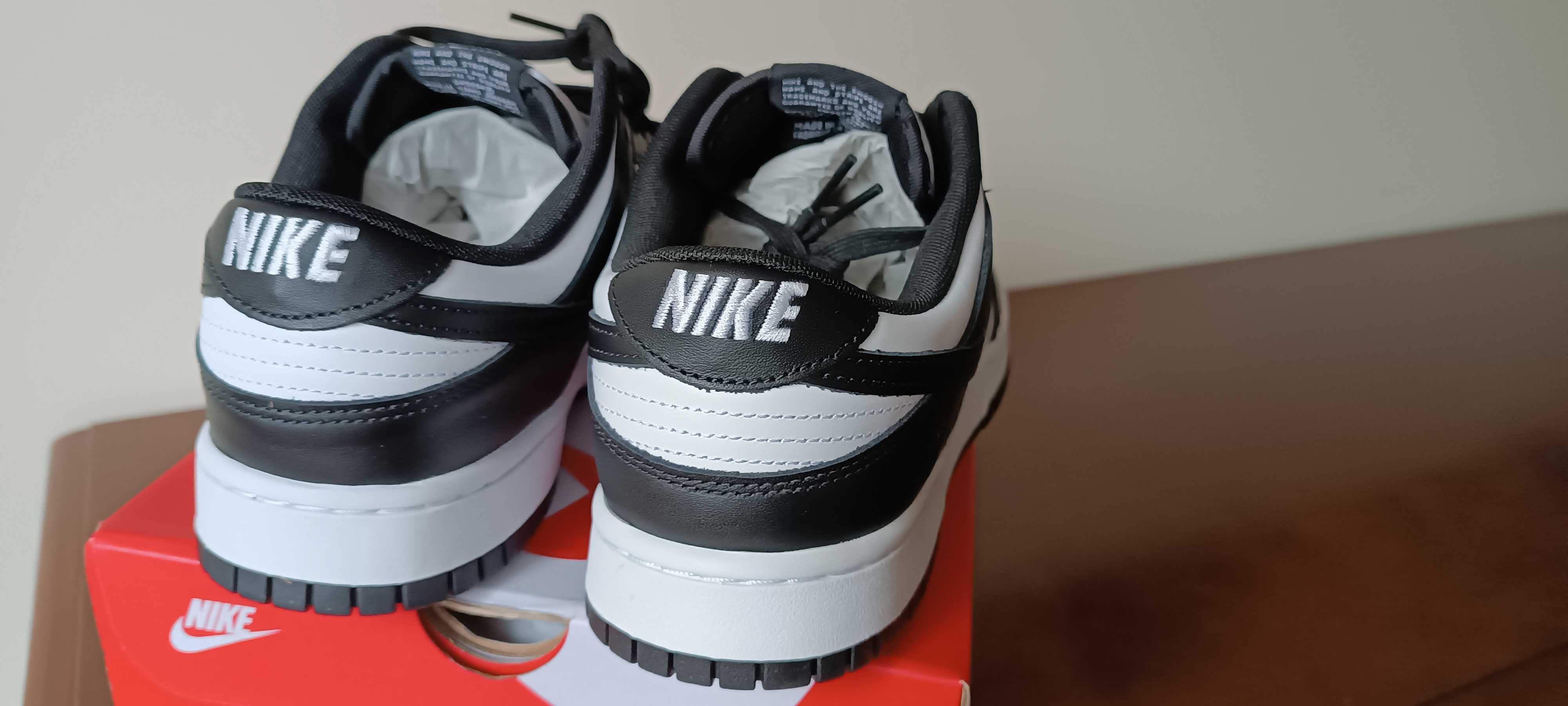 (r. 45,5- 29,5 cm) Nike Dunk Low Retro White Black Panda DD1391,-100