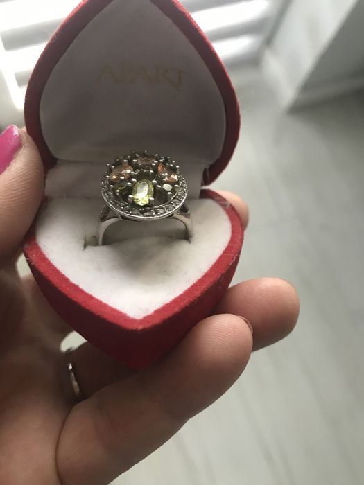 Pierscionek srebrny morganit  w 9.40g