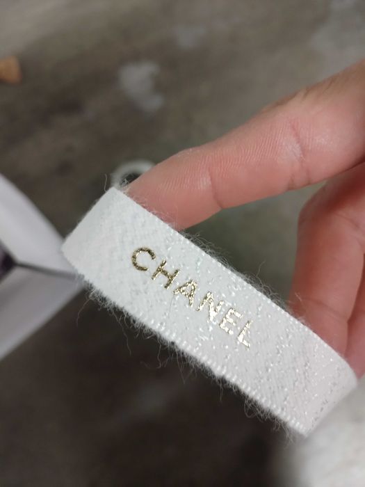 Fita branca de chanel