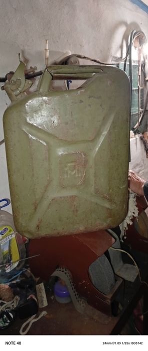 Металеві каністри