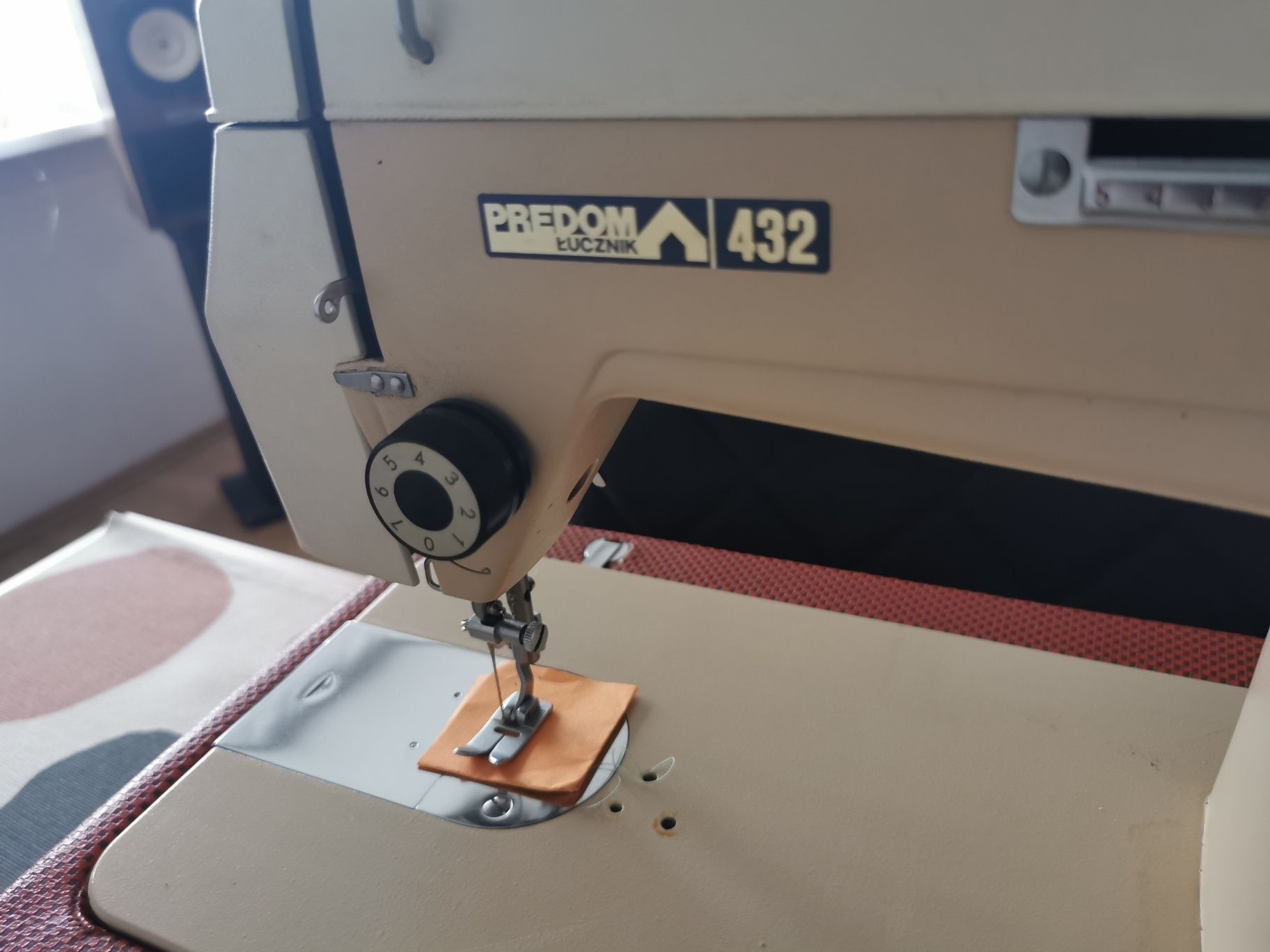 Maszyna do szycia łucznik predom mod 432 jak nowa