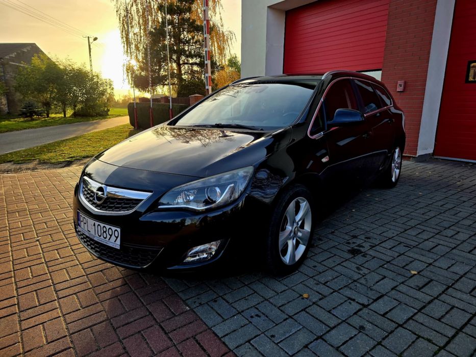 Zamiana Opel Astra Cosmo BiXenonLedNaviParktronicTempomatKlimatronic