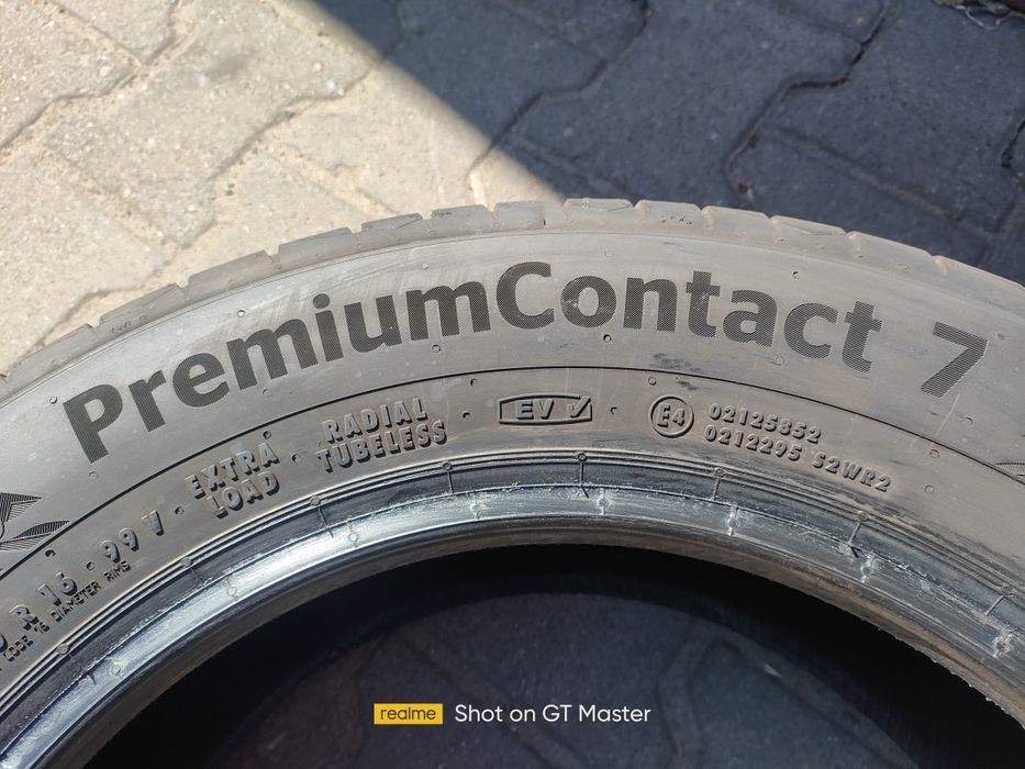 Continental Premium Contact 7 215/60/16