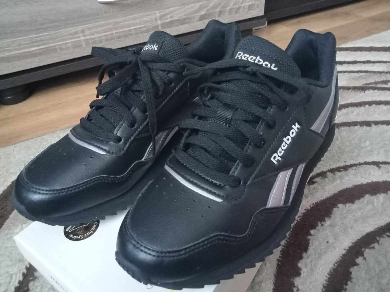 Sprzedam buty damskie Reebok