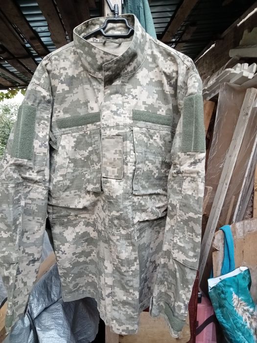 Продам форма военная жекет