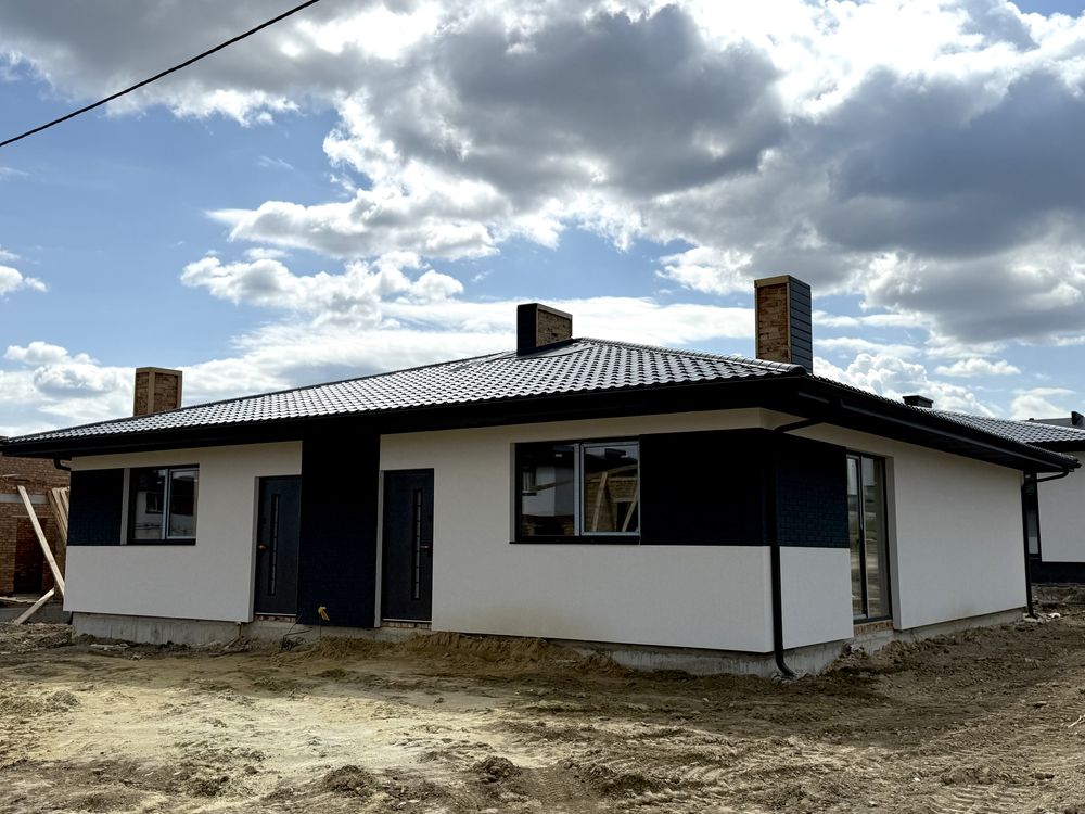 Продам котедж з комунікаціями!