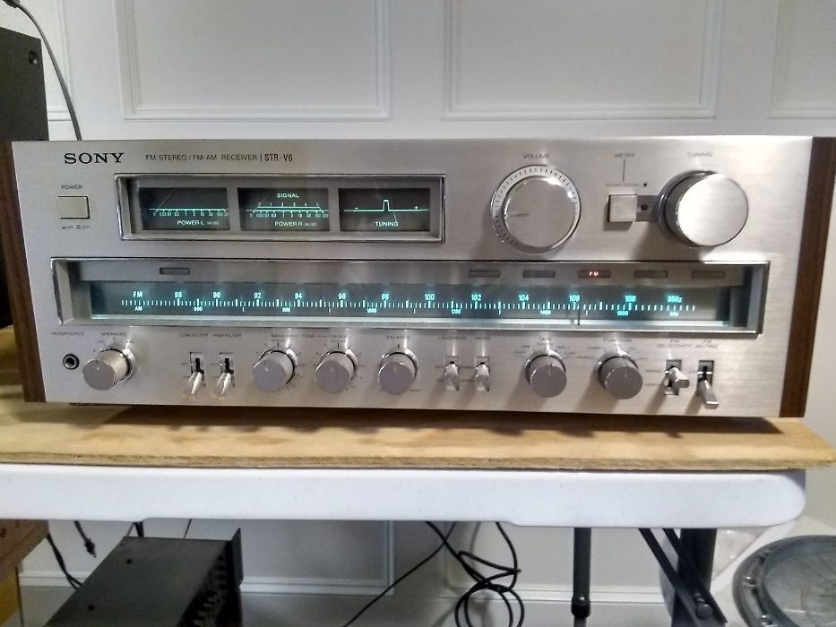 SONY STR-V6 FM Stereo/FM-AM Reseiver 2x300Wt max