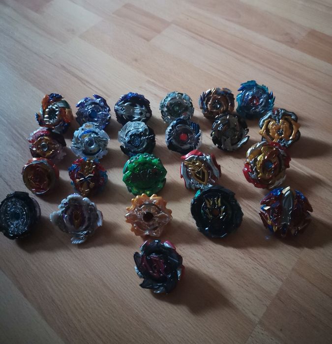 Бейблейди. Ціна за один. Лише комплектом-!