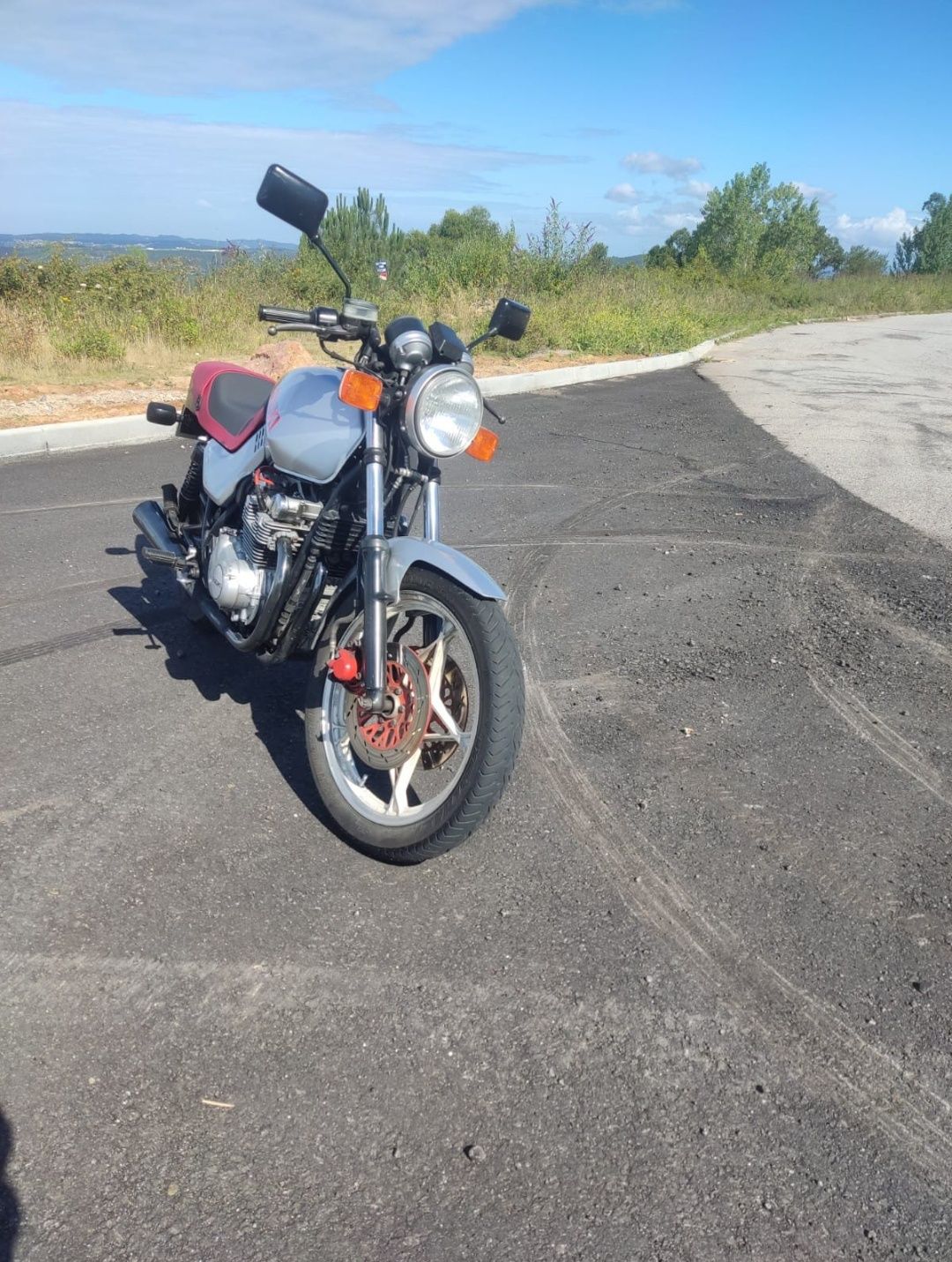 Suzuki gs650 Katana