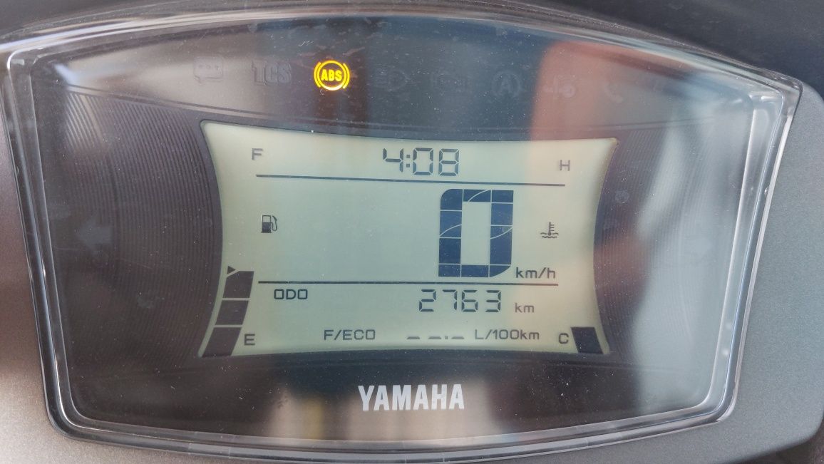 Yamaha Nmax 125 com pack urban