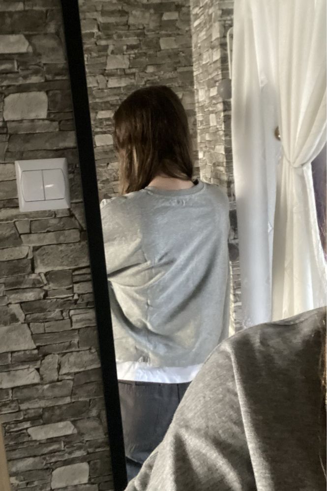 Modna bluza oversize z napisem „BALANCE”