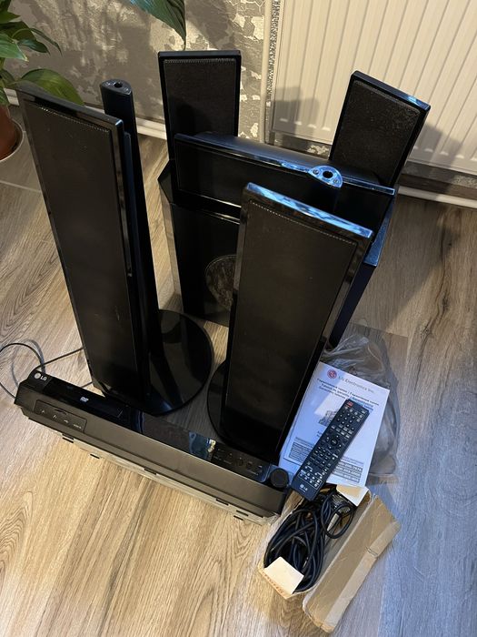 Продам DVD LG домашній кінотеатр