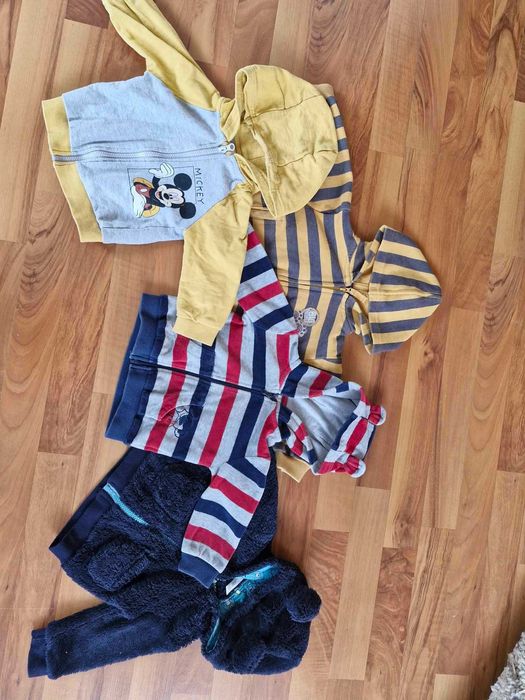 Zestaw ciepłych zapinanych bluz