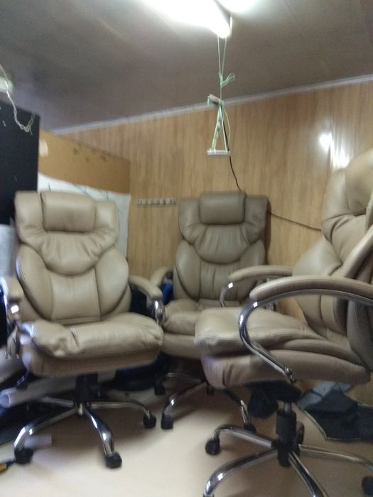 Кресло,кожа-100%