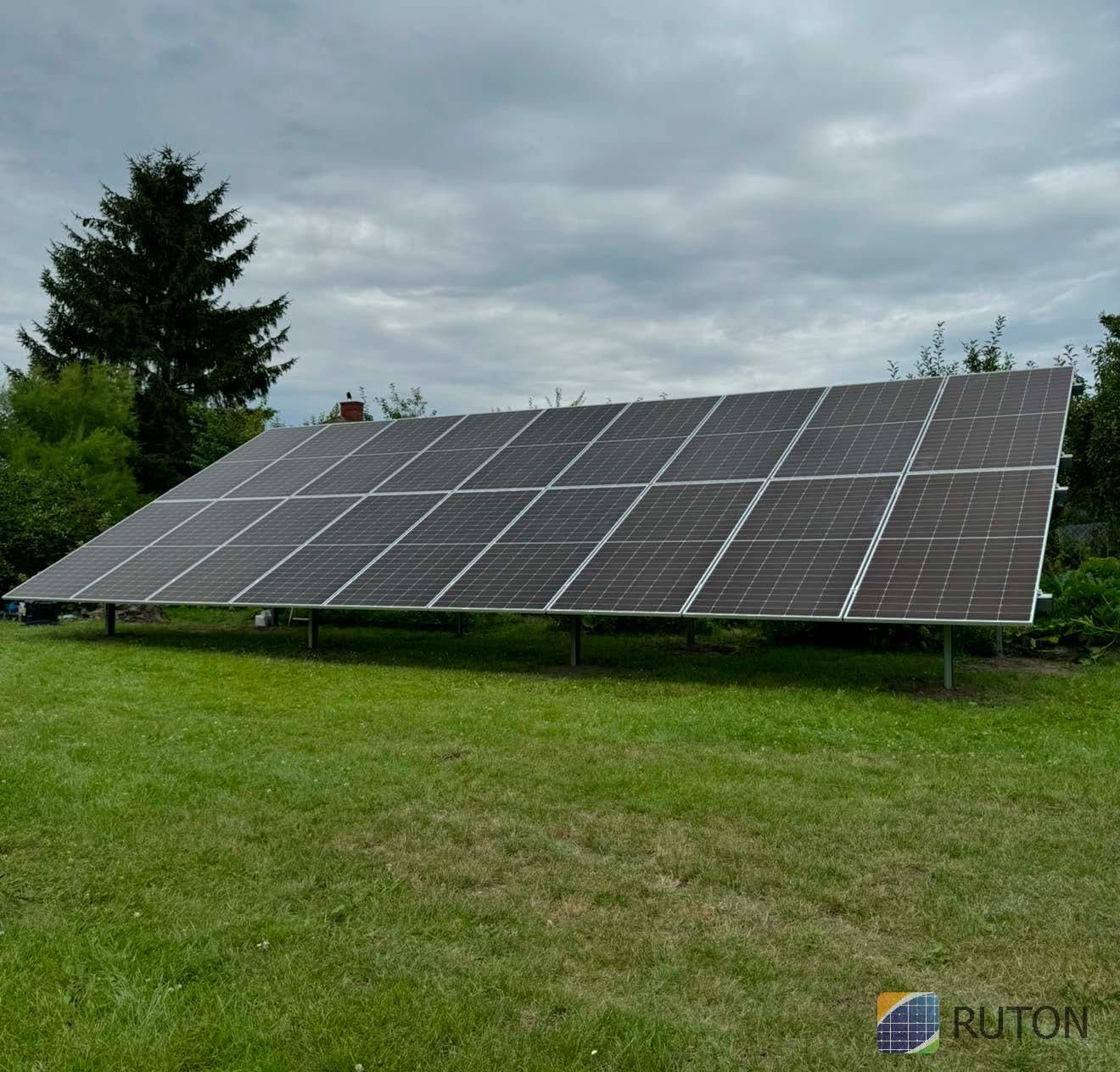 Instalacja fotowoltaiczna PV 10 kW magazyn energii 10,5 kWh z montażem