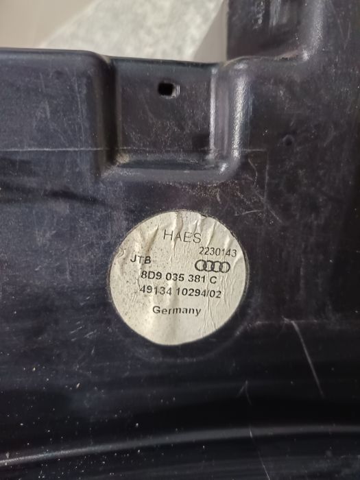 Subwoofer Audi A4 b5