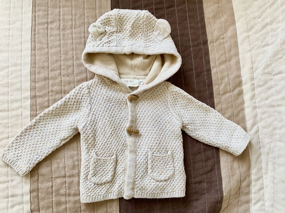 Beżowy sweterek niemowlęcy, roz.56