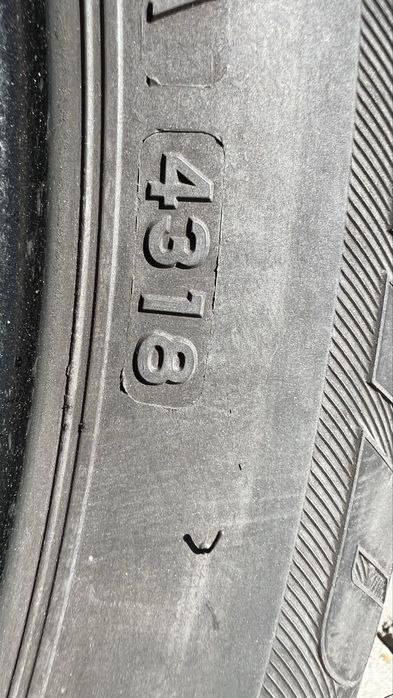Покрышки колёса 225/55 R18  98V bridgestone dueler h/p