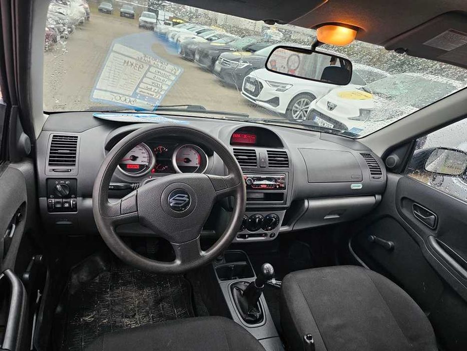 Suzuki Ignis 2007r/1.3 benzyna/opony zimowe/opłaty aktualne/93KM