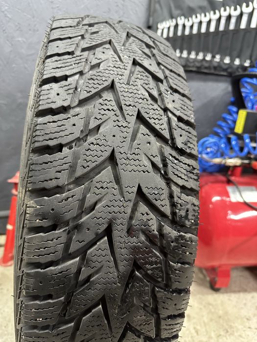 215/70 R16 2шт. Зимових