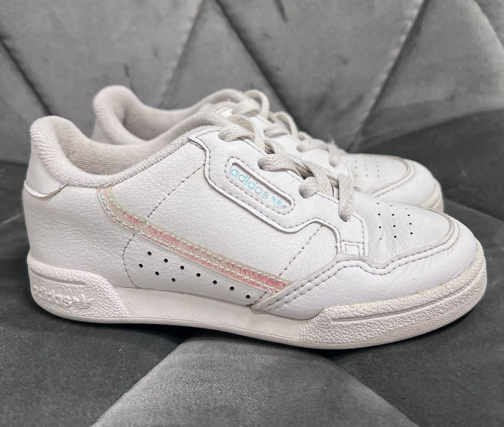 Кросівки adidas continental дитячі 26р