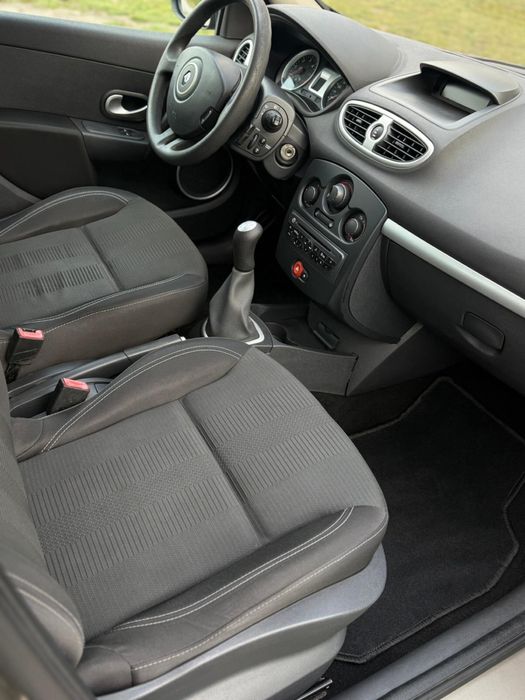 Renault Clio 1.5dci zadbane, niski przebieg
