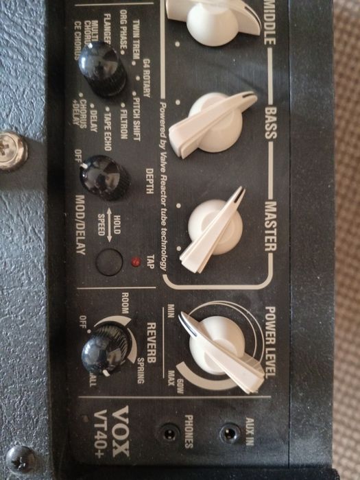 Комбік VOX VT40+ з футсвіч