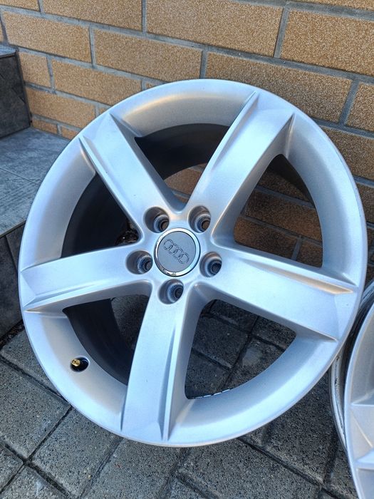 Felgi Aluminiowe 17 Cali 5x112 7.5Jx17H2 ET28 - Audi Q5 A6 A4 B7/B8