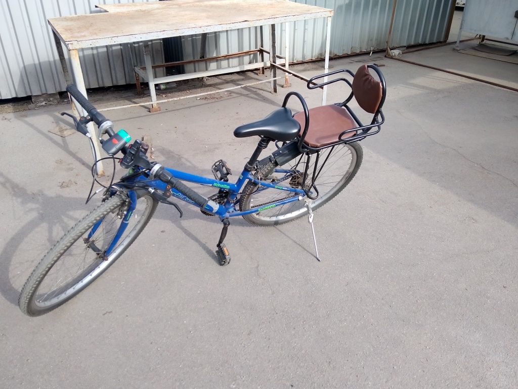 Дитяче крісло на велосипед