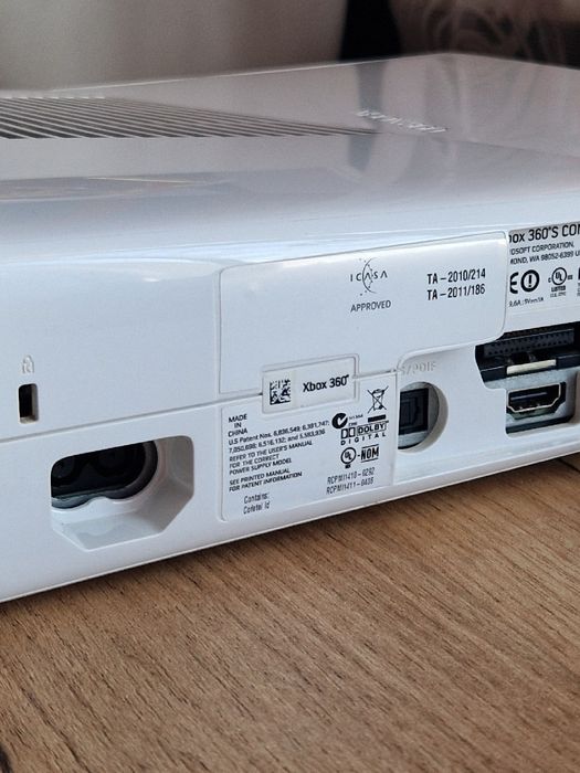 Xbox 360 slim 4GB white/biały edycja limitowana
