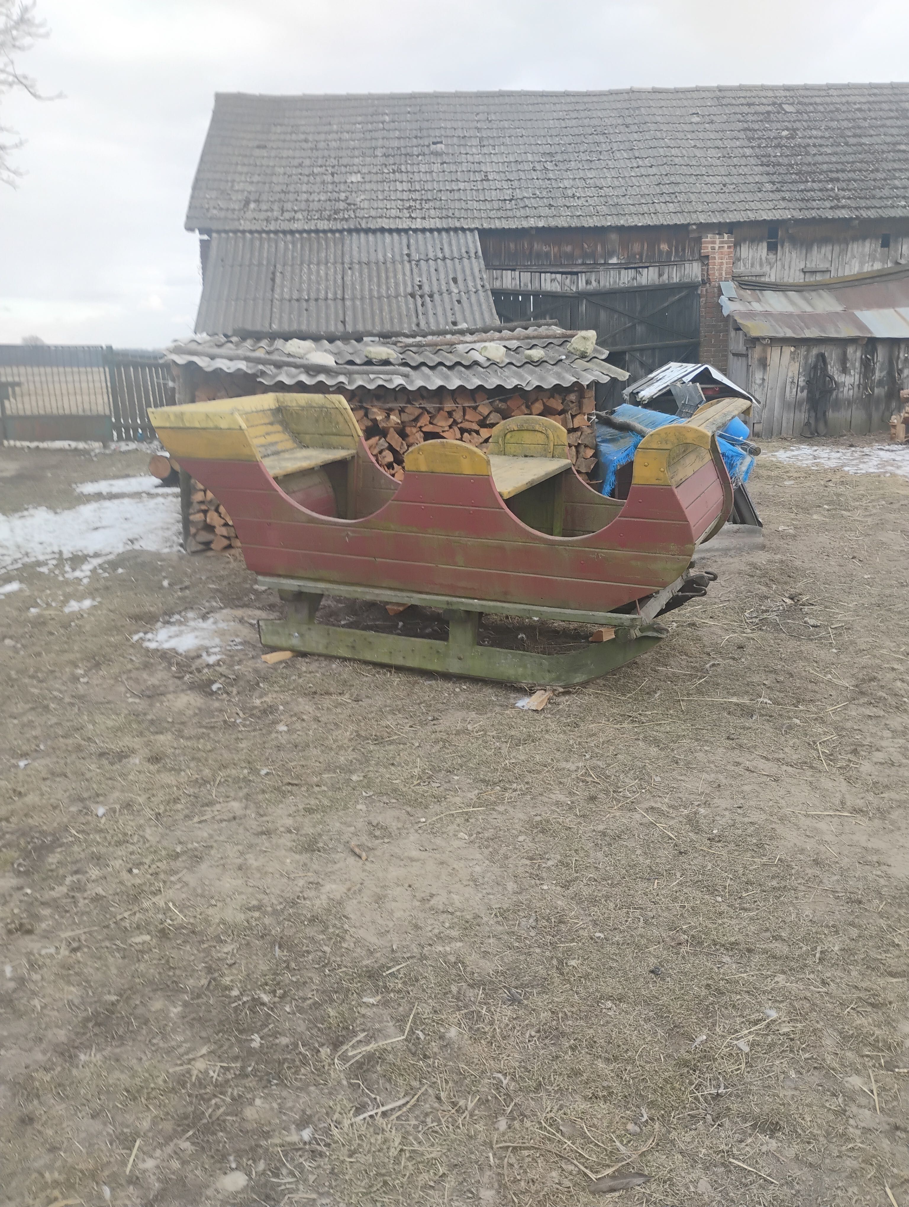 Sanie zaprzęg konny