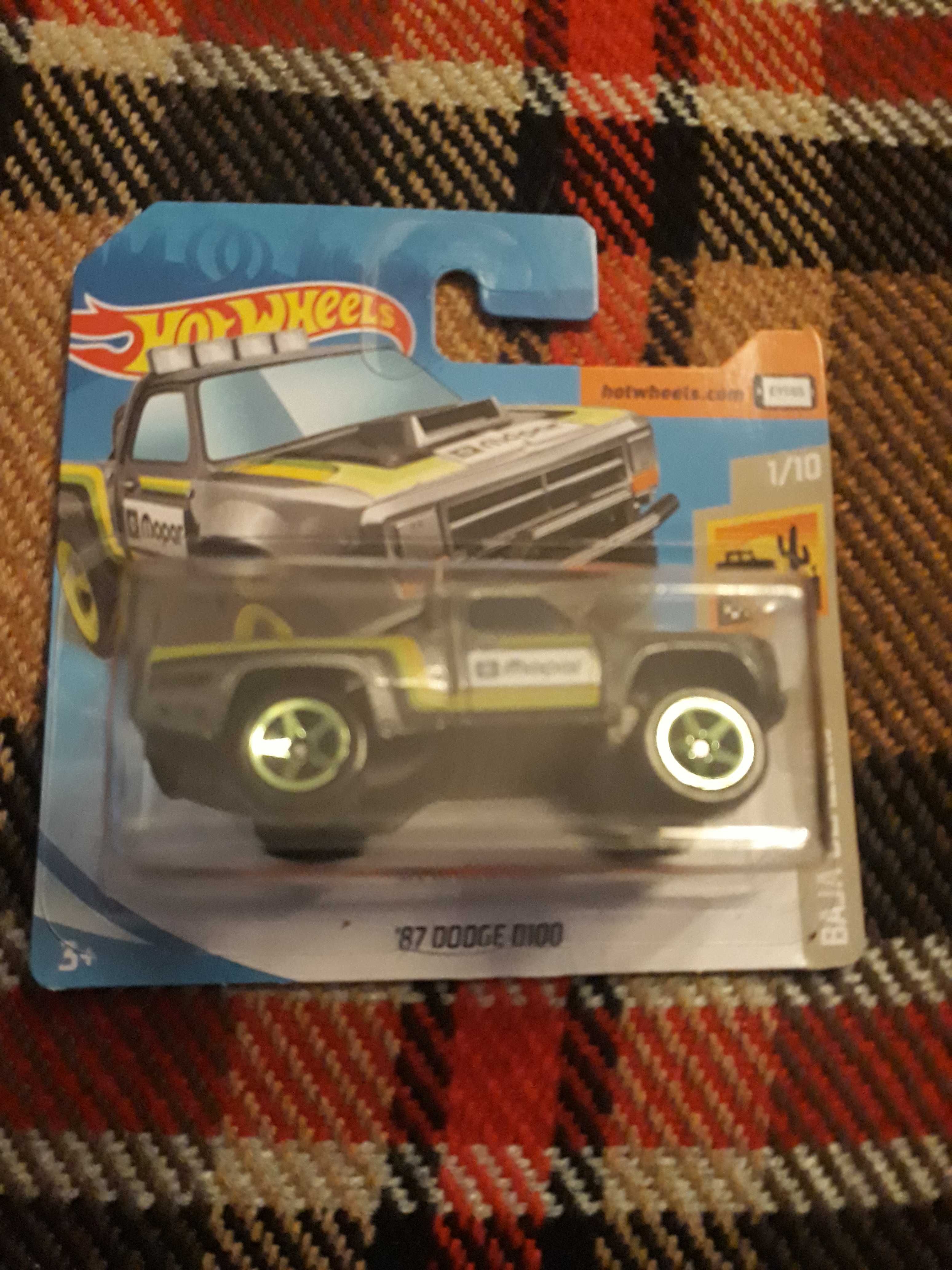 Hot Wheels Dodge D100 Baja Blazers