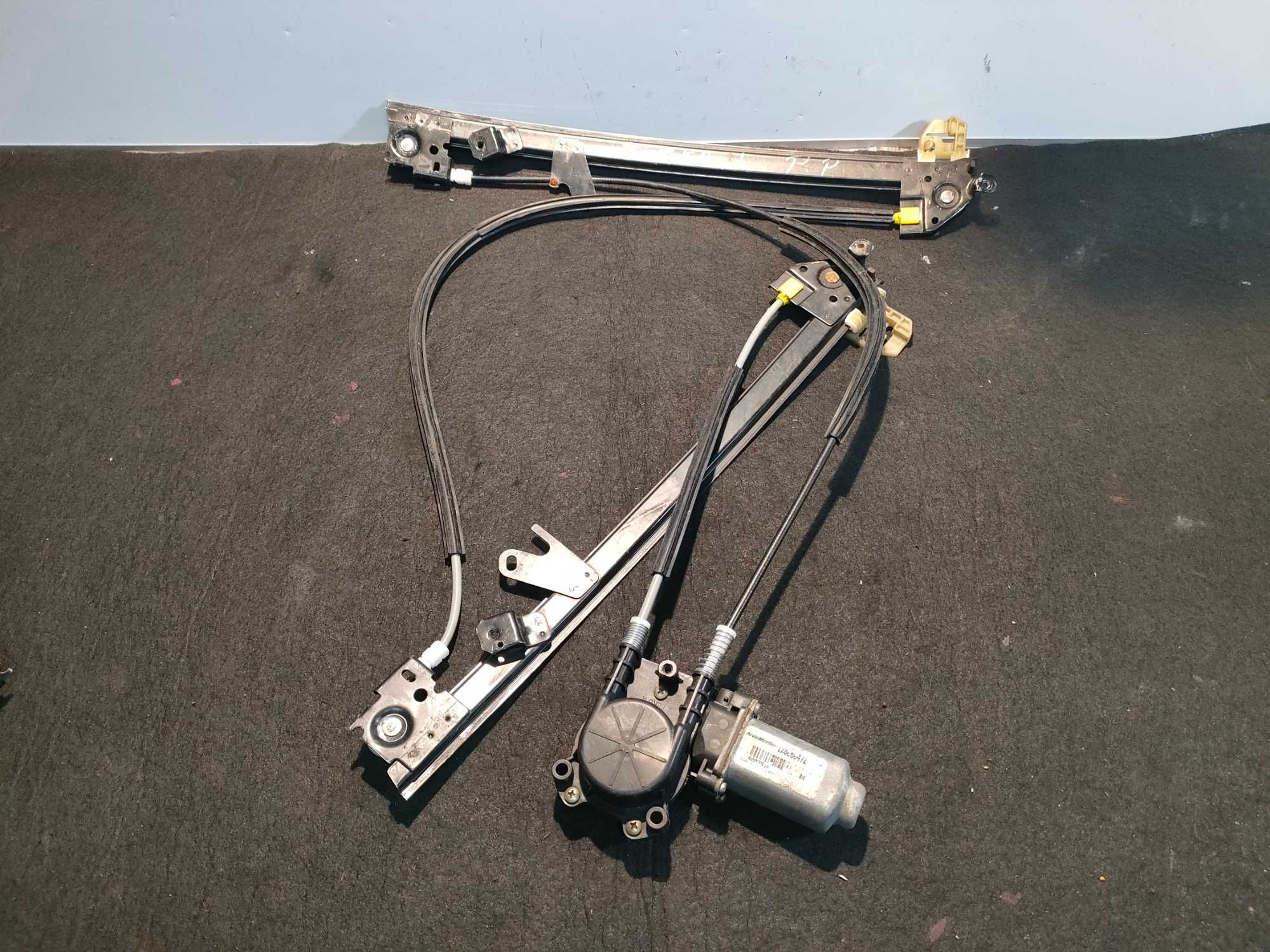 Renault Megane II mechanizm podnoszenia szyby prawy przód