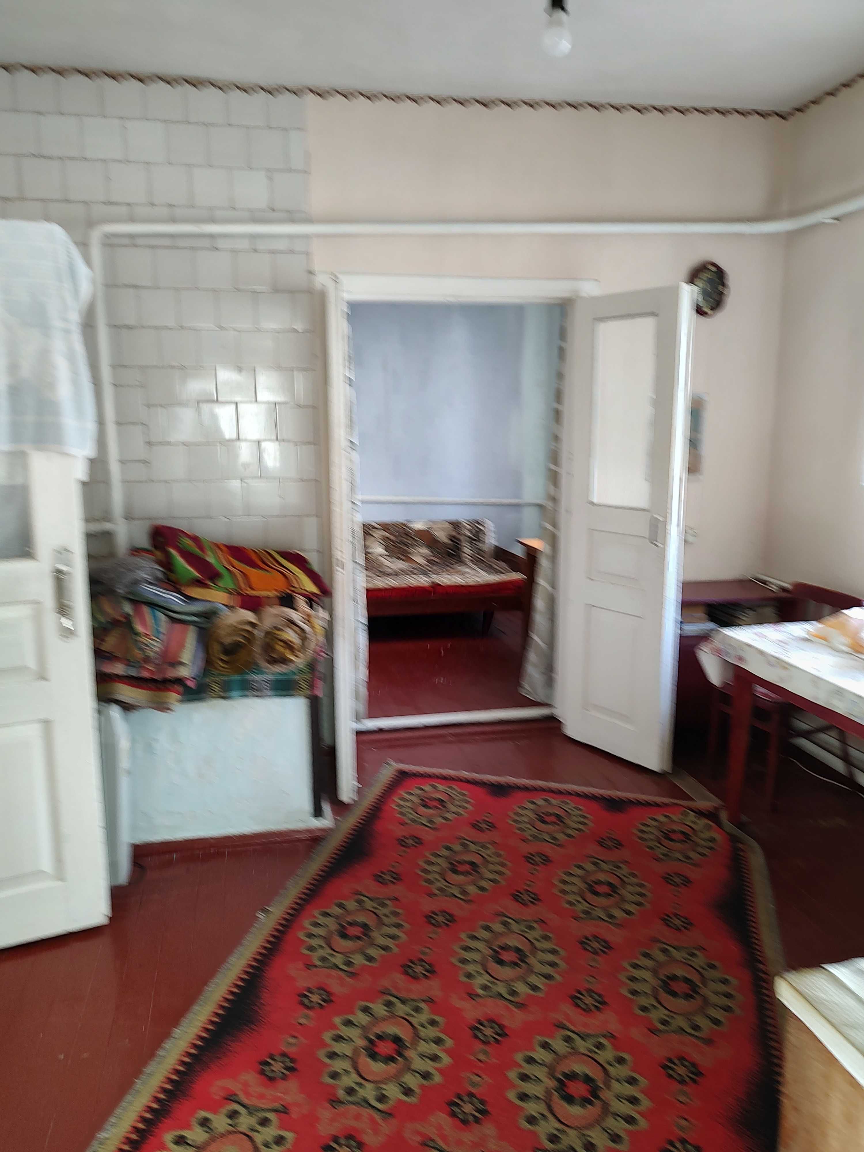 Продам будинок в селі.