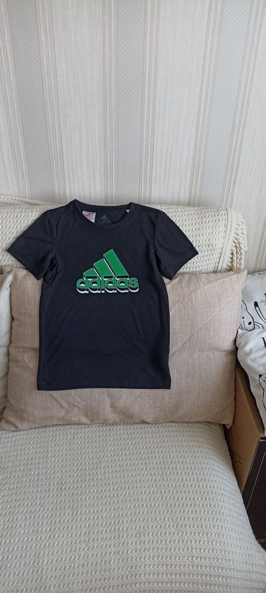 Футболка дитяча Adidas, 5-6 р, 116 см, оригінал