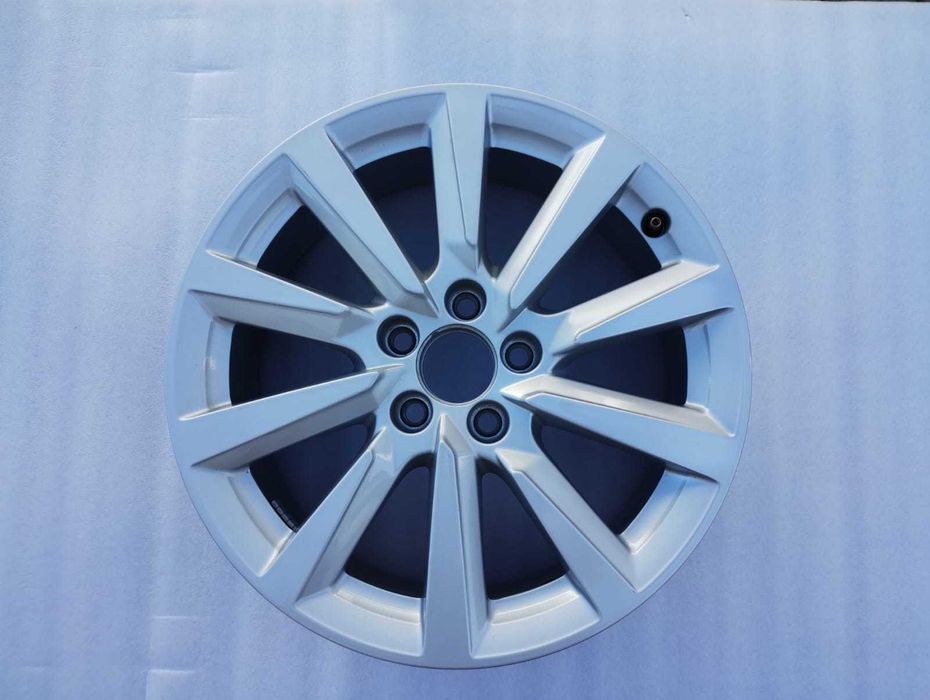 Felga aluminiowa 16" AUDI A1 82A 6,5Jx16H2 ET40