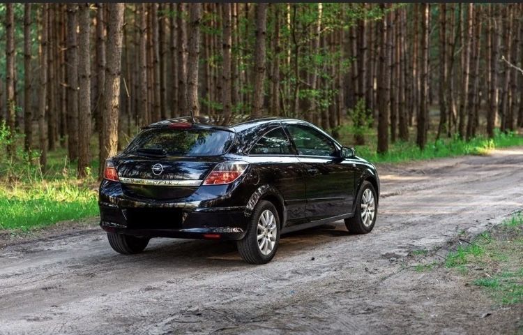 Opel Astra H GTC 1.7 110km